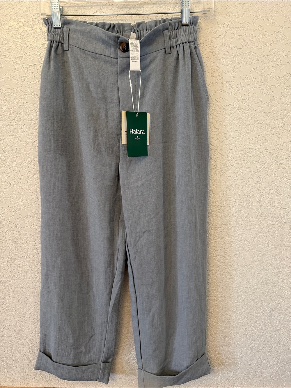 HALARA Women’s Light Blue-Gray Part Elastic-Waist Cuffed Chinos